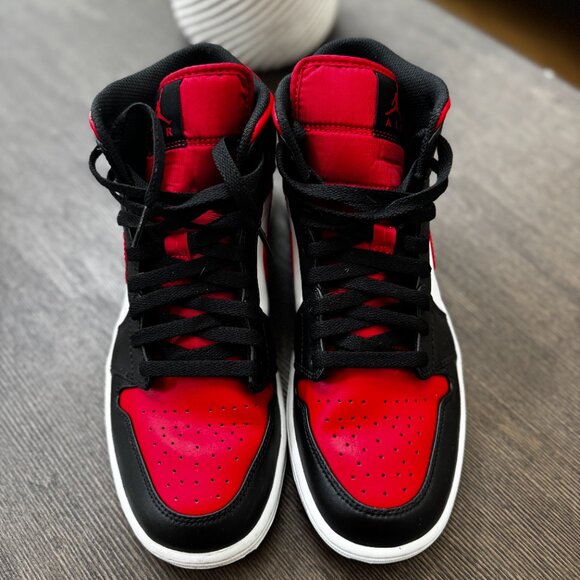 Air Jordan 1 Mid 'Black/Fire Red-White' | Men’s Size 10 | Lightly Worn - Picture 2 of 4